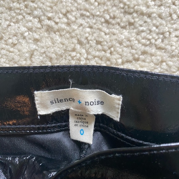 NEVER WORN URBAN OUTFITTERS SHINY LEATHER PANTS - Picture 4 of 6